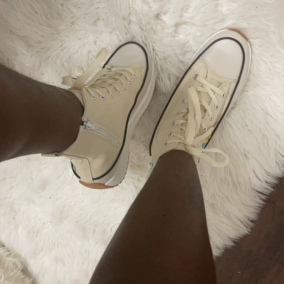 Summer high tops with colorful studs..cute 🥰 shoe - Picture 7 of 7